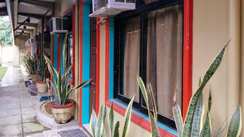 هتل Reddoorz @ Bankal Lapulapu