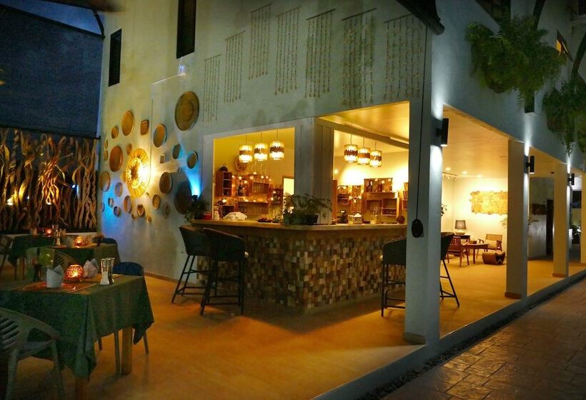 Отель Sanjana Resort And Spa