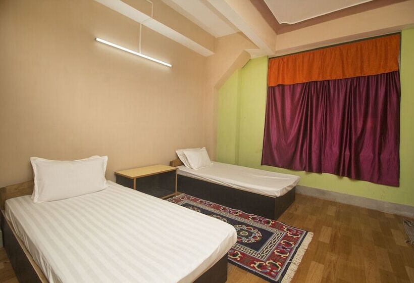 酒店 Spot On 61318 Plato Homestay