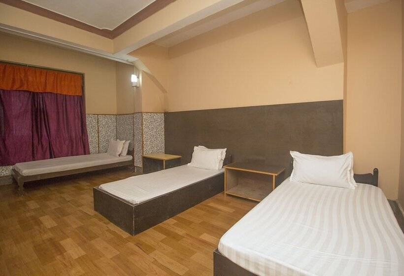 酒店 Spot On 61318 Plato Homestay