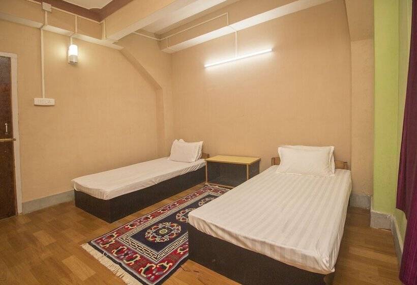 酒店 Spot On 61318 Plato Homestay