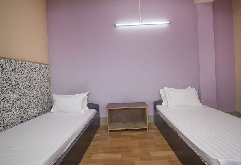 酒店 Spot On 61318 Plato Homestay