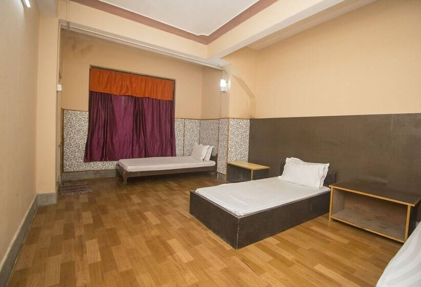 酒店 Spot On 61318 Plato Homestay