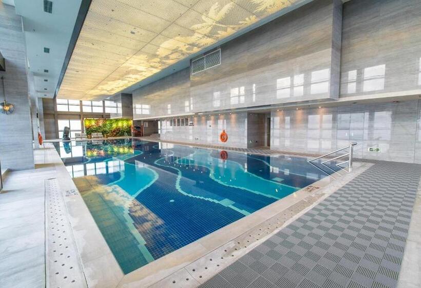 Отель The Westin Zhongshan Guzhen