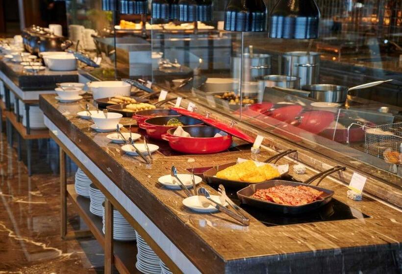 Отель The Westin Zhongshan Guzhen