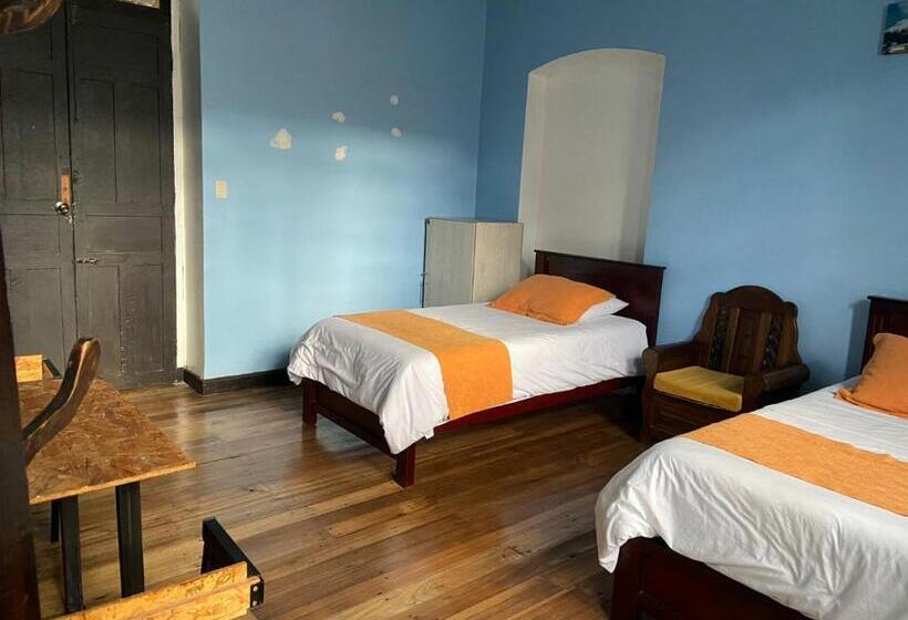 تختخواب و صبحانه Villa Bonita Hostel