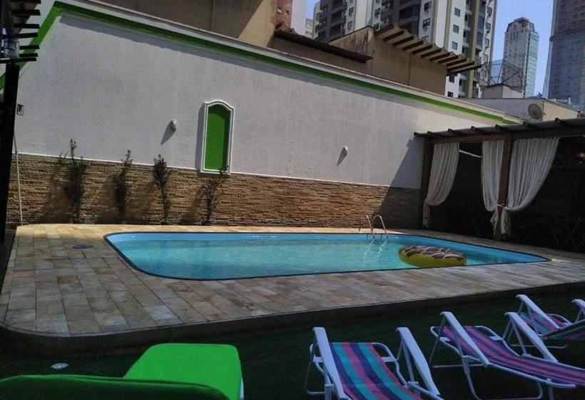 Bed and Breakfast Your Hostel