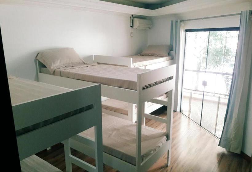 Bed and Breakfast Your Hostel