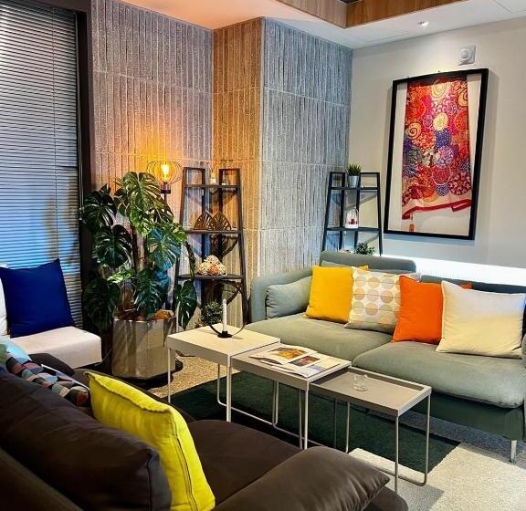 Brown Dot Hotel Jinju