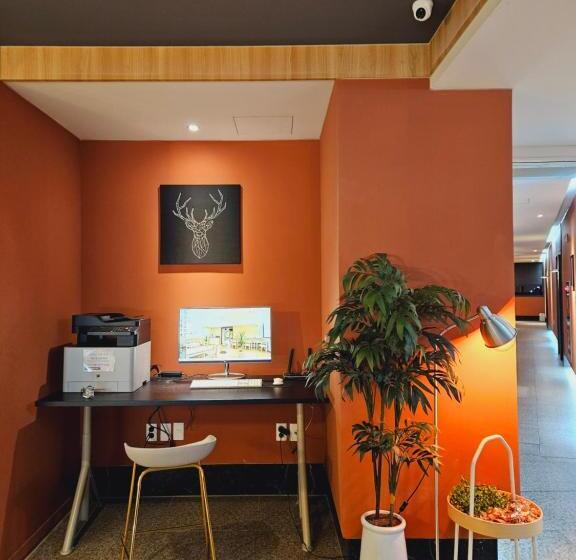 Brown Dot Hotel Jinju