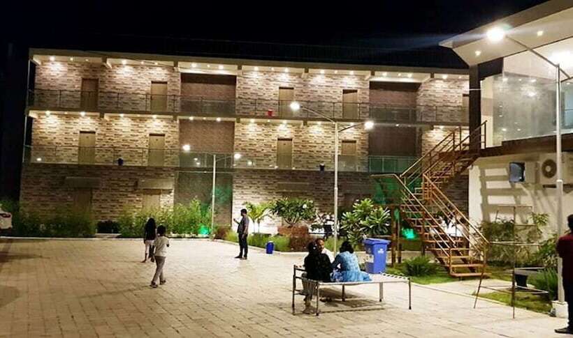 Carina Retreat Resort