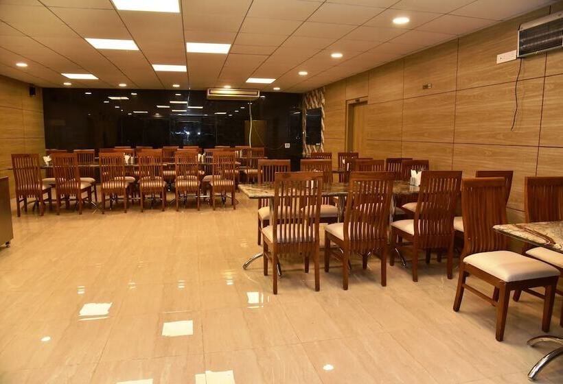 Carina Retreat Resort