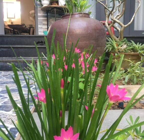 هتل Cherry Garden Homestay