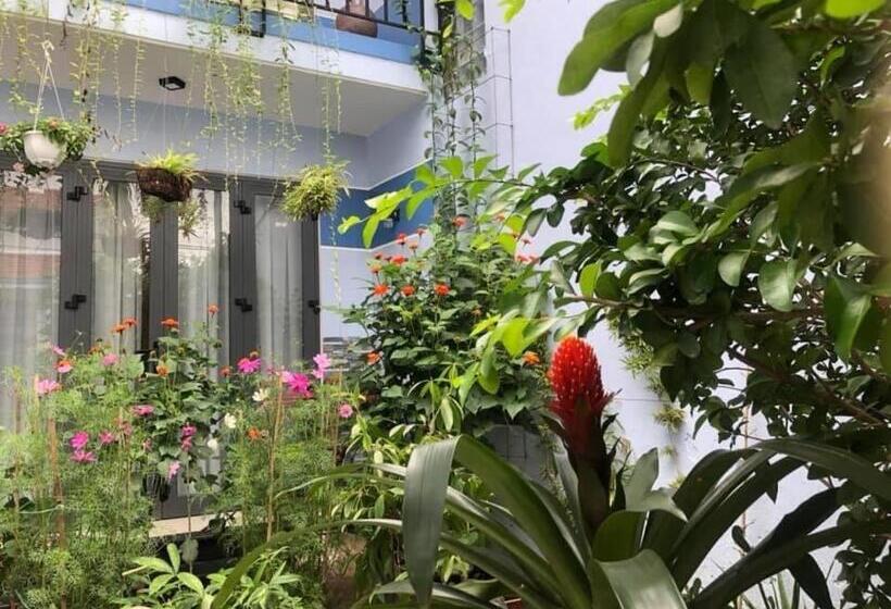 هتل Cherry Garden Homestay