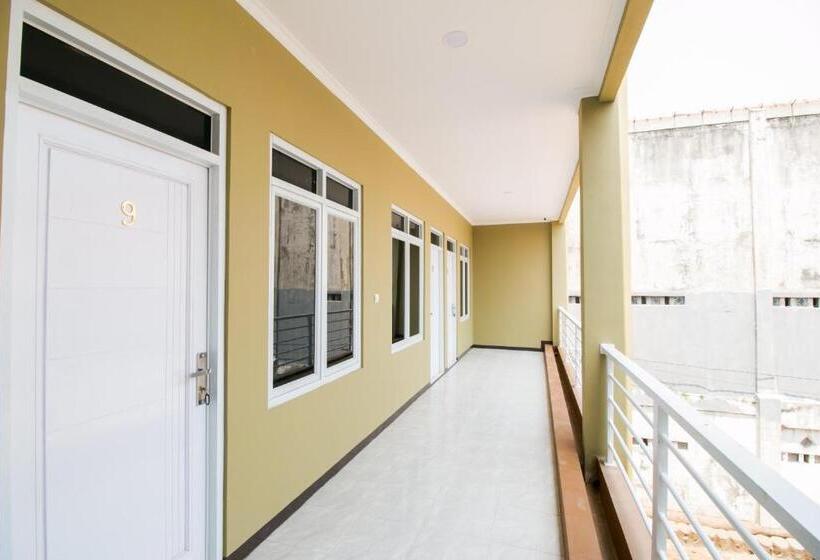 酒店 Oyo 1078 Fakhira Residence