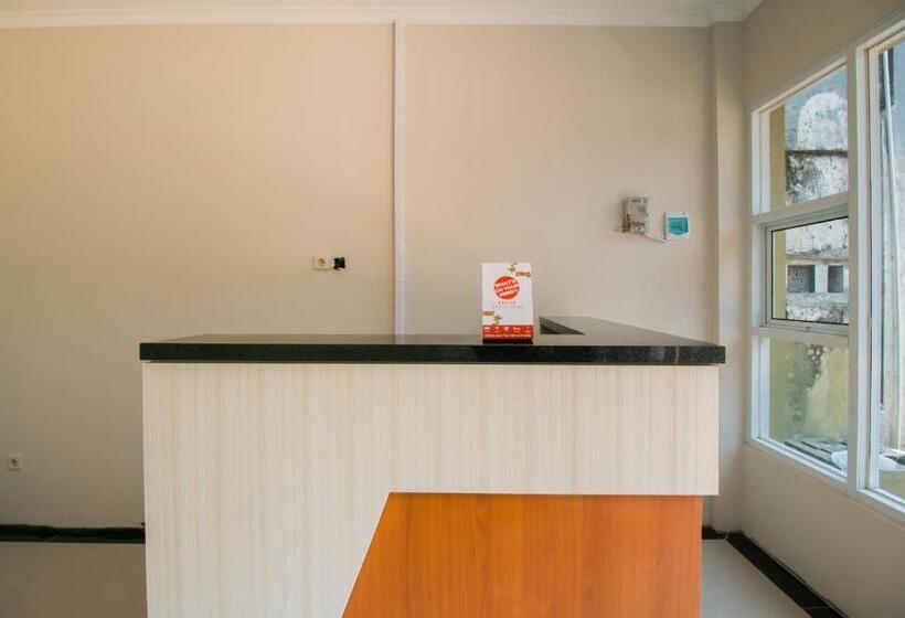 酒店 Oyo 1078 Fakhira Residence