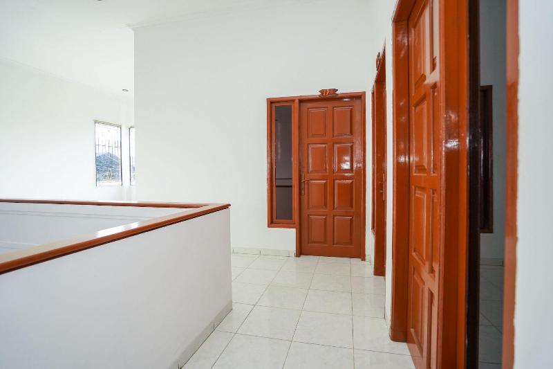 هتل Oyo 1281 Home Stay 83