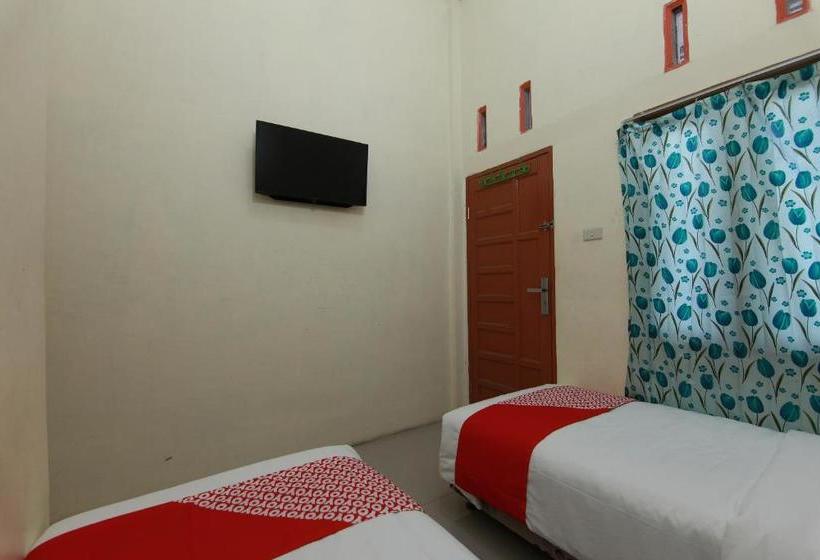 هتل Oyo 1440 New Sejarah