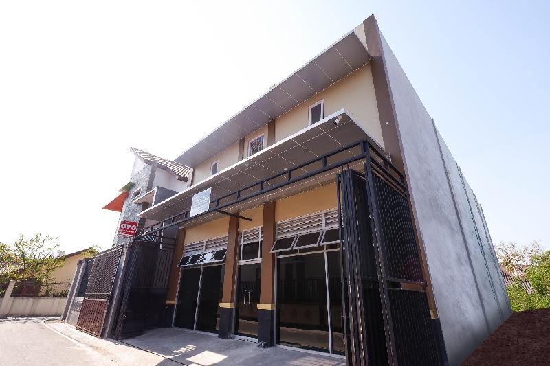 酒店 Oyo 1506 Shabrina 2 Syariah