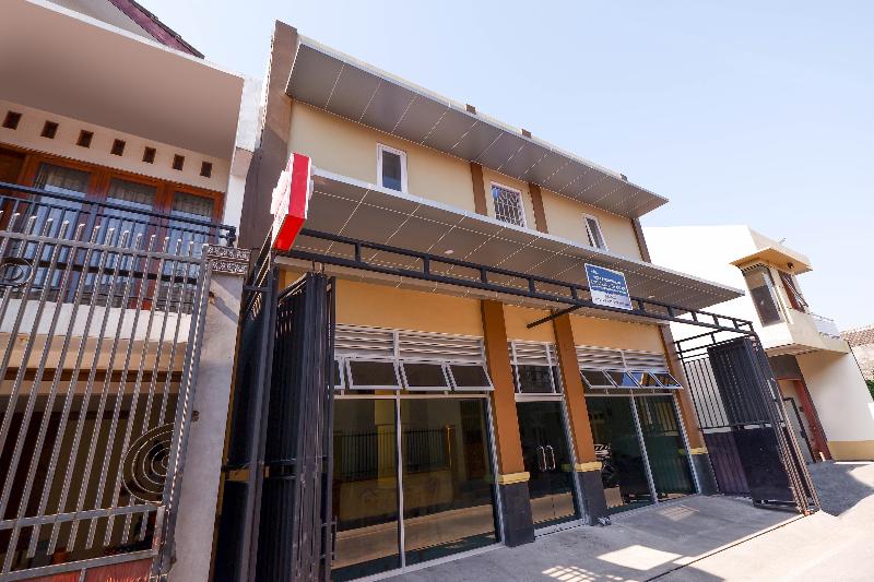 酒店 Oyo 1506 Shabrina 2 Syariah