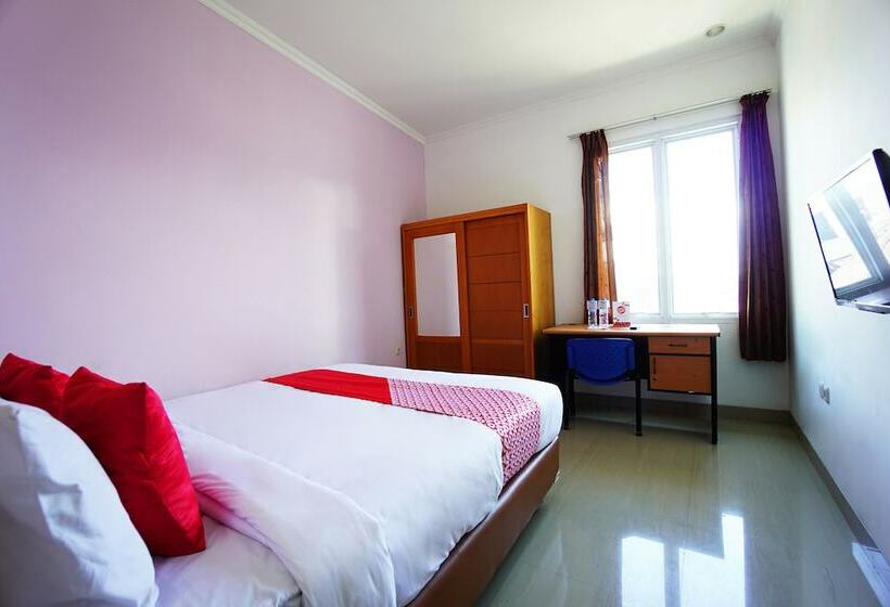 בית מלון כפרי Oyo 1573 Mahera Residence