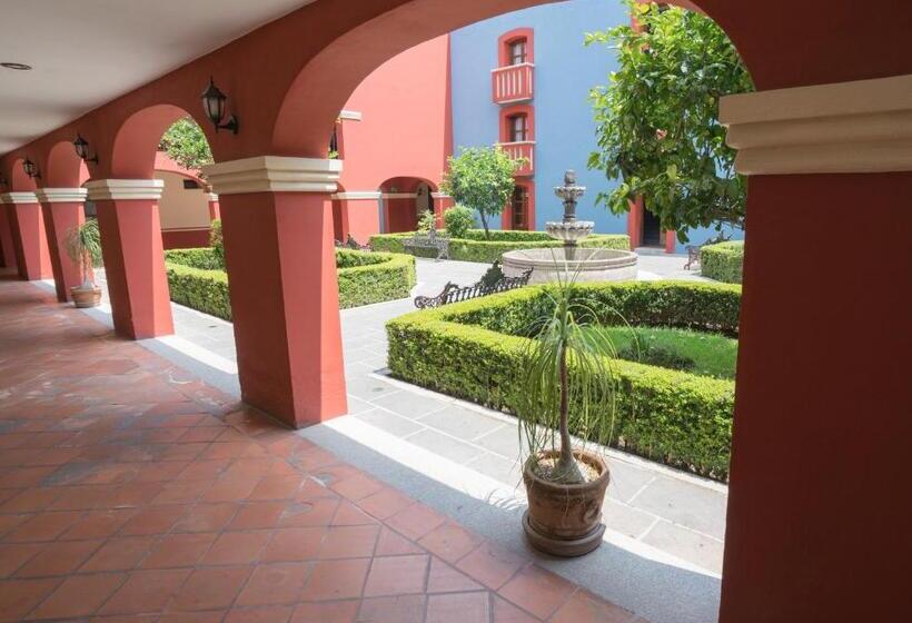 ホテル Real De Naturales