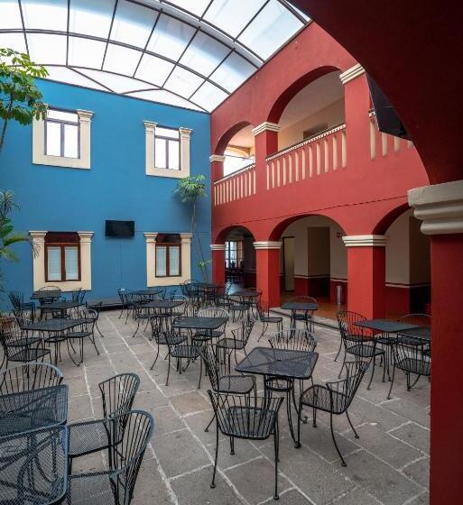 ホテル Real De Naturales