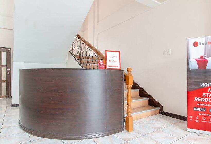 هتل Reddoorz @ Km 50 Aguinaldo Highway Tagaytay