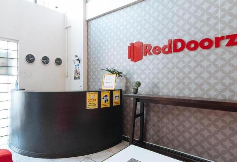 هتل Reddoorz @ Km 50 Aguinaldo Highway Tagaytay