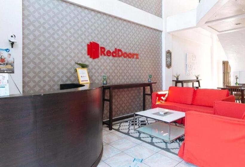 هتل Reddoorz @ Km 50 Aguinaldo Highway Tagaytay