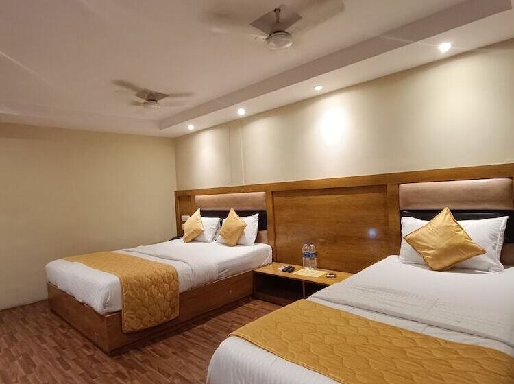 호텔 Rishi International