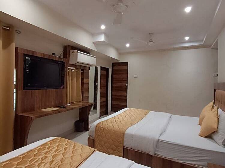 호텔 Rishi International