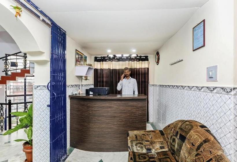 ホテル Spot On 60973 Bhavani Lodge