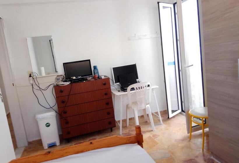 پانسیون Grandma Vasiliki Rooms To Let