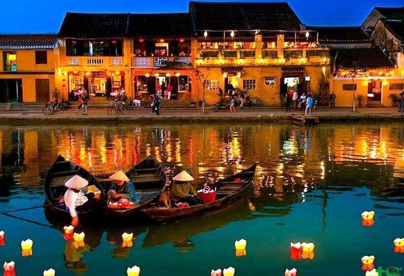 تختخواب و صبحانه Serenity Villa Hoi An