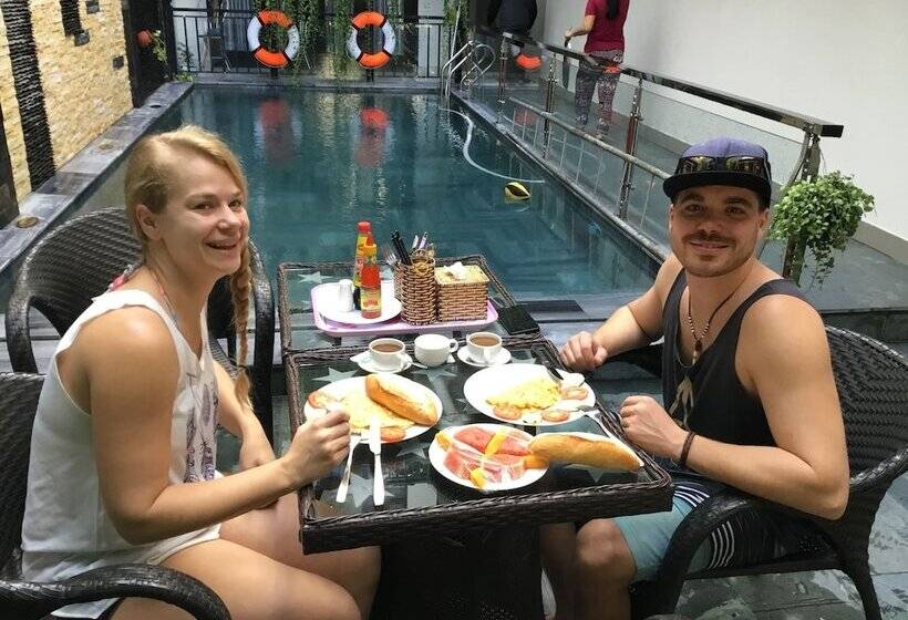 تختخواب و صبحانه Serenity Villa Hoi An