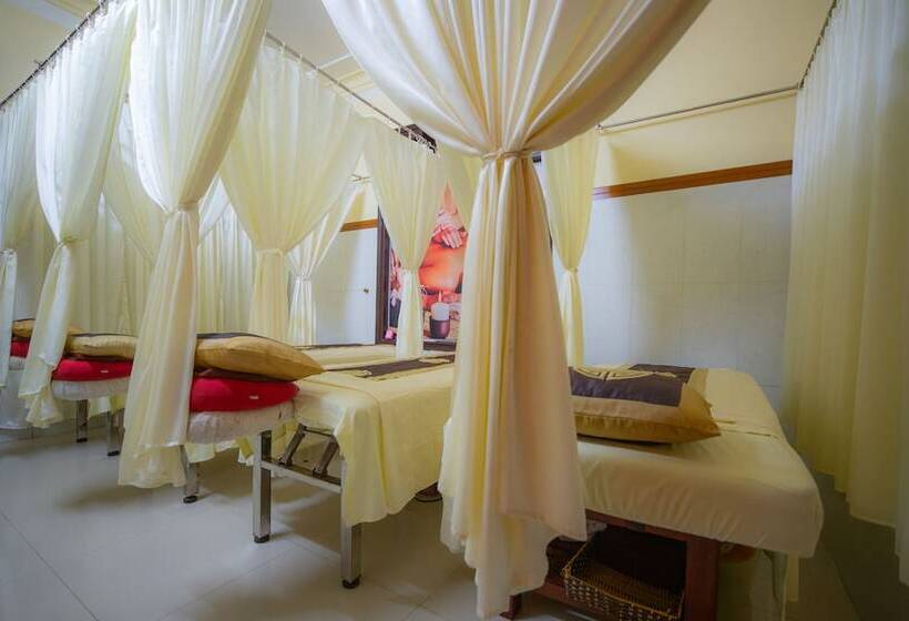 تختخواب و صبحانه Serenity Villa Hoi An