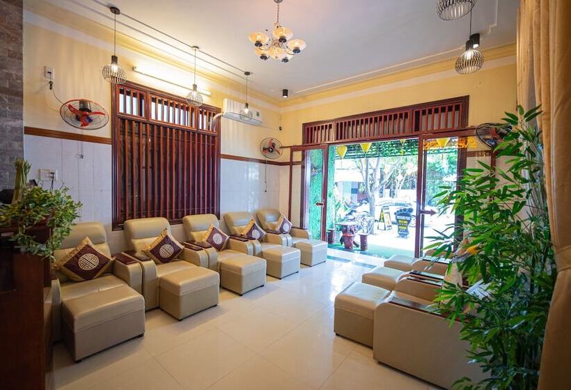 تختخواب و صبحانه Serenity Villa Hoi An