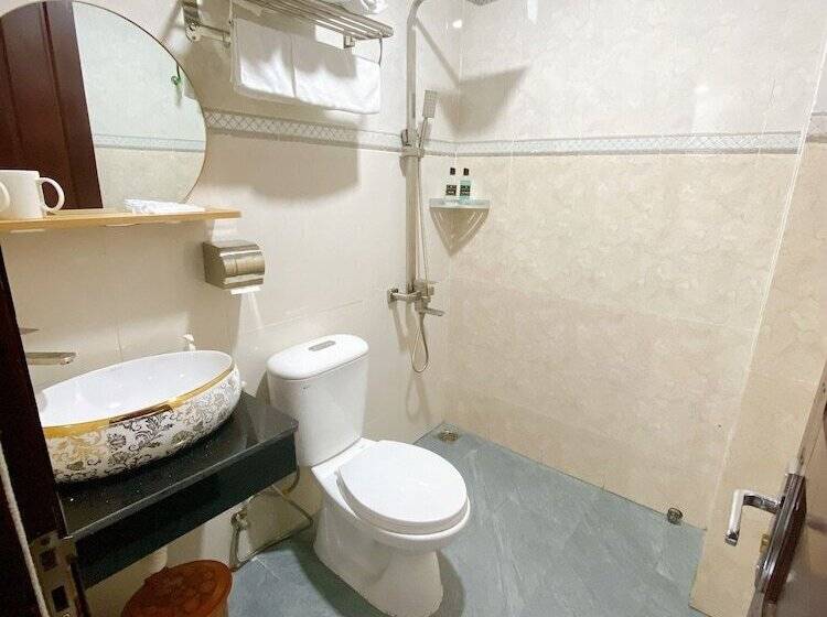 تختخواب و صبحانه Serenity Villa Hoi An