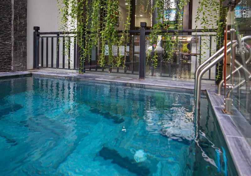 تختخواب و صبحانه Serenity Villa Hoi An