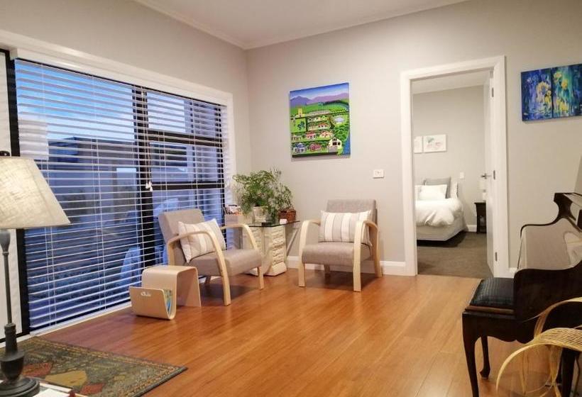 ベッドアンドブレックファースト Stay Taupo