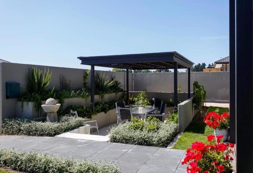 ベッドアンドブレックファースト Stay Taupo