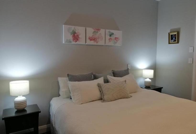 ベッドアンドブレックファースト Stay Taupo