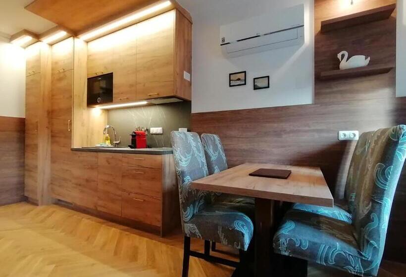 Golden Star Premium Apartments