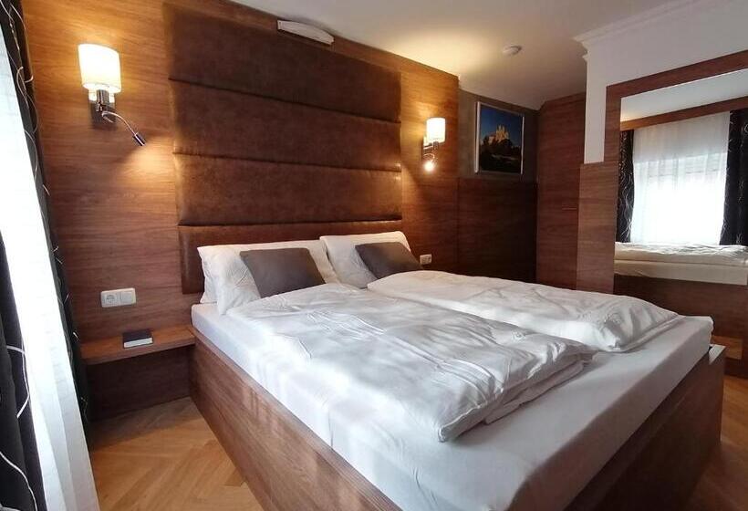 Golden Star Premium Apartments