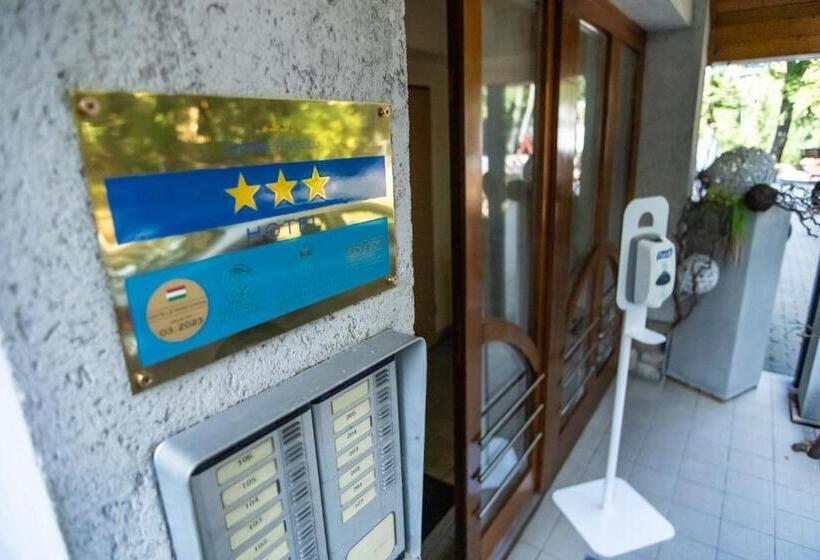 Отель 4 évszak Hegyi