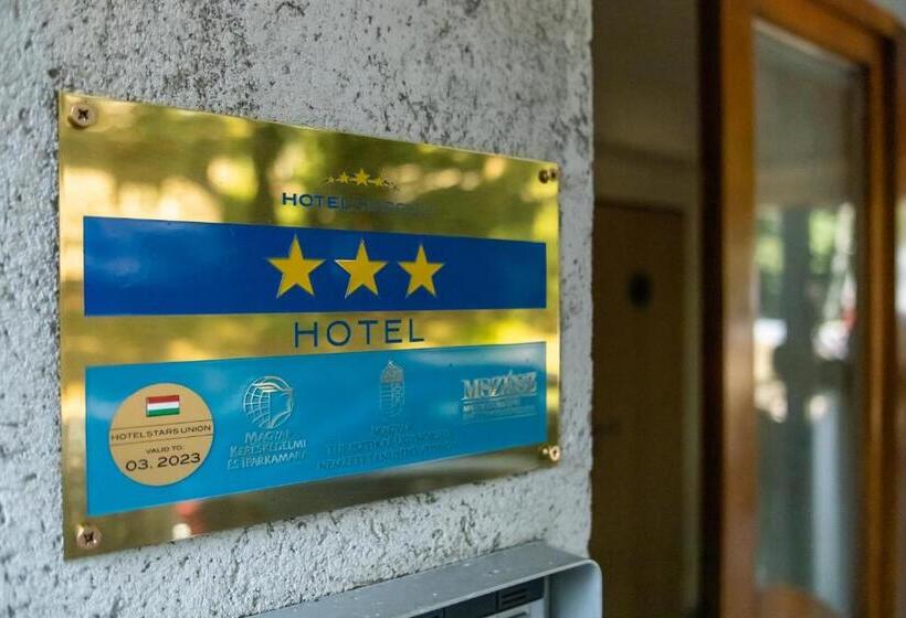 Отель 4 évszak Hegyi