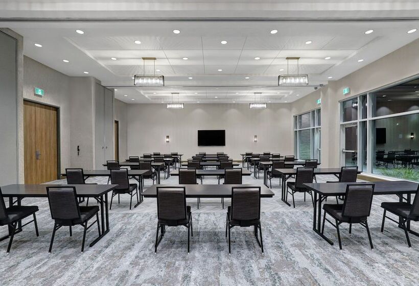 호텔 Candlewood Suites Kingston West, An Ihg