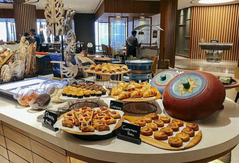 هتل Four Points By Sheraton Surabaya, Pakuwon Indah