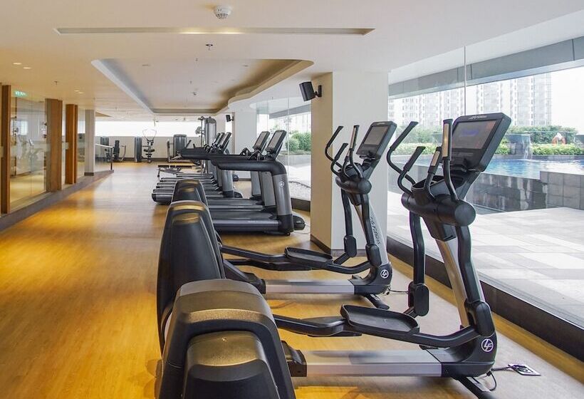 هتل Four Points By Sheraton Surabaya, Pakuwon Indah
